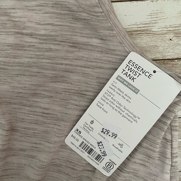 NWT Athleta Essence Twist Tank - Picture 2 of 4